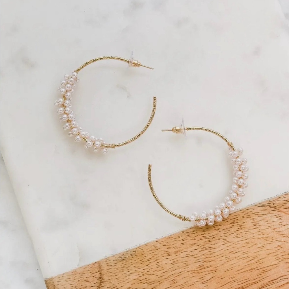 Elegant Gold and Pearl Hoop Earrings